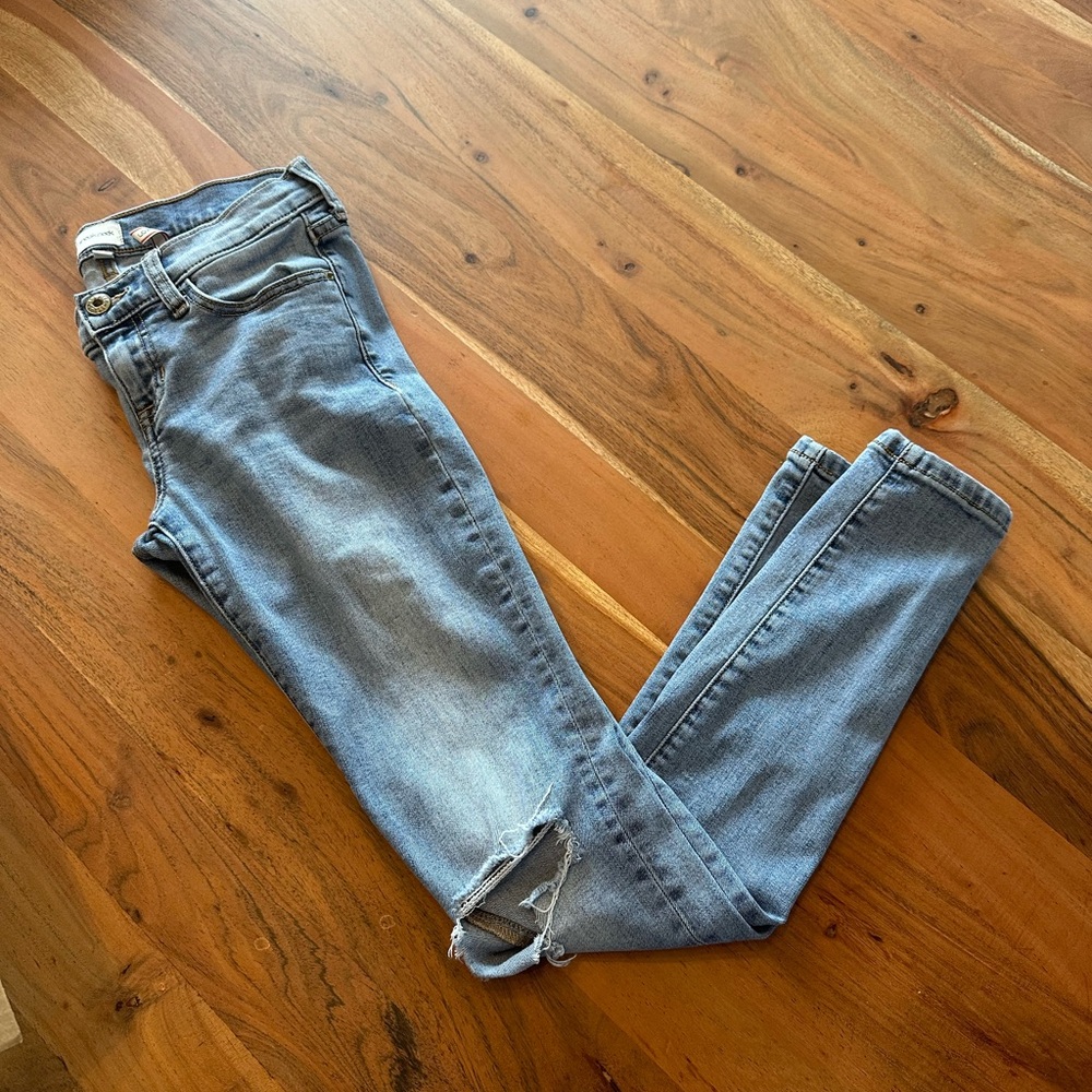 Sneak Peek Jeans | low rise | size 1